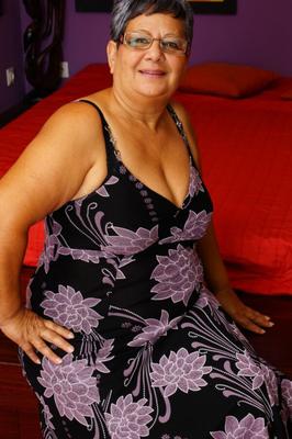 Lawanda - BBW mature s'amuse avec son gros cul