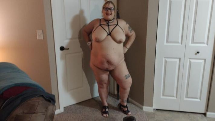 BBW PoppyJay... At a friend&#;s house..