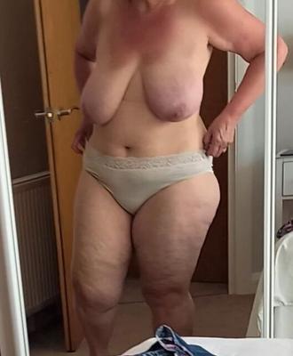 BBW abuela G tetas y culo enorme