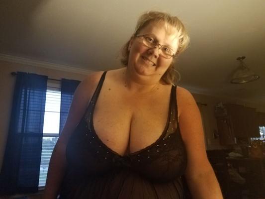 BBW Busty Wench new!