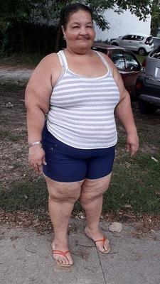 madura piernuda caderas grandes (abuela gorda fea y caliente)