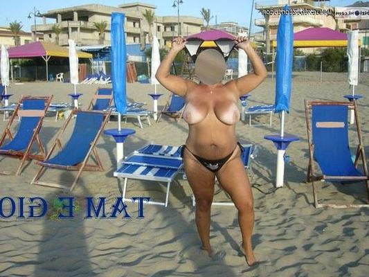 Italian BBW swingers at the beach