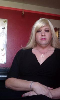 Cyndi Fox (Grosse Tgirl Amateur)