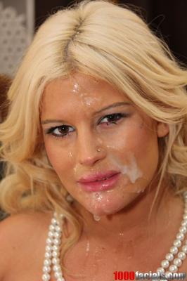 Julie Cash - Gros Cul Salope Cum Face