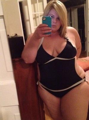 Sexy blonde BBW-Spiegel-Selfies