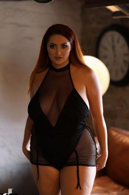 NothingButCurves Lucy Vixen - THICK BOOTY GRIND - Photos - Non