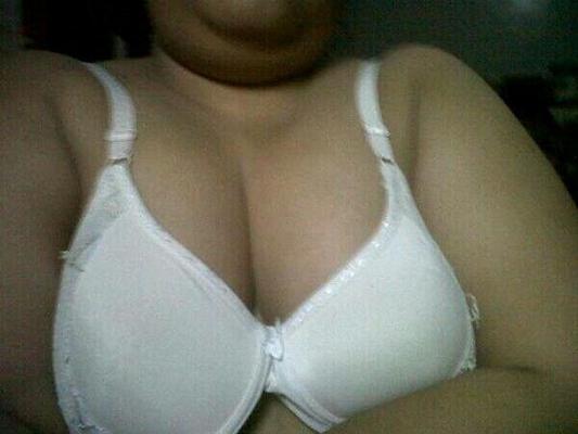 gros seins gros seins belle chatte