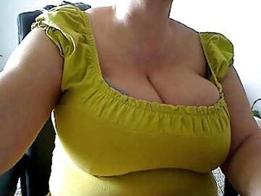 Gros seins BBW Amateur (pas de visage)