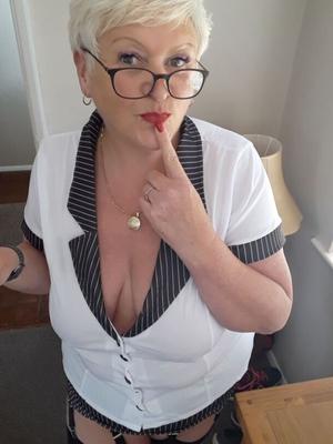 Joolz UK BBW GILF Slut