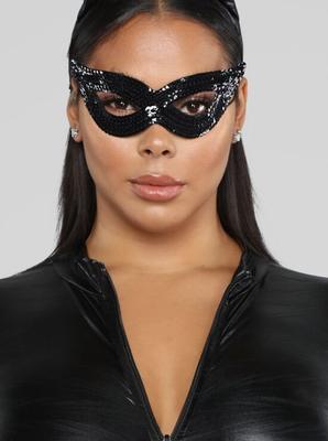 Große, kurvige, mollige, schwarze Catwoman