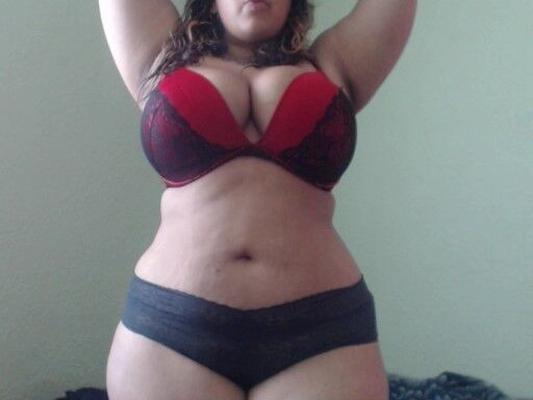 Vollbusige BBW-Latina Cheyenne