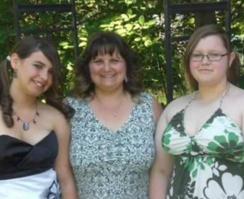 Bbw kassie and her mom and sis