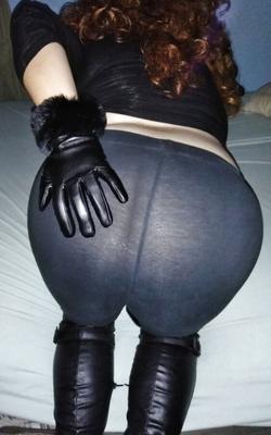 Wifey ass and gloves