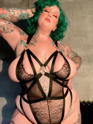 NothingButCurves Galda Lou - CURVY MUG SHOTS - Fotos - Janeiro