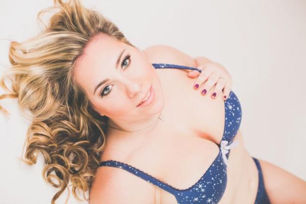 Boudoir pour blonde BBW