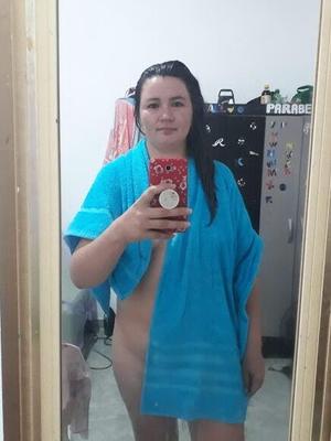 Emily - Amateur Chubby Wife *VIDS & SET AVAILABLE