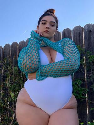 Nadia Aboulhosn (Amateur BBW)