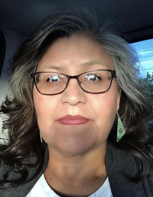 Navajo MILF Vangie N.