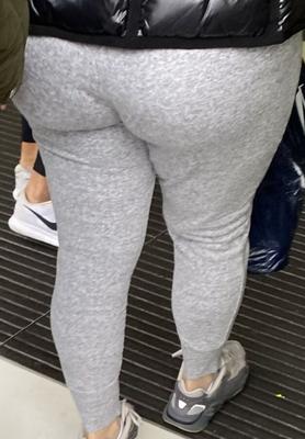 Big Butt Anal Shopper