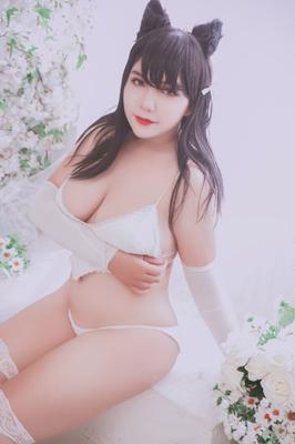 QUEENIE CHUPPY Atago bride