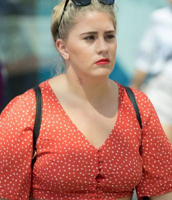 Sexy chubby women  (Women in Red Candids BBW)