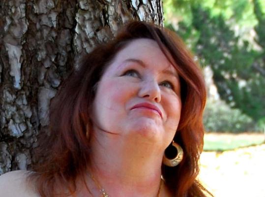 Mature Redhead BBW nude in the park