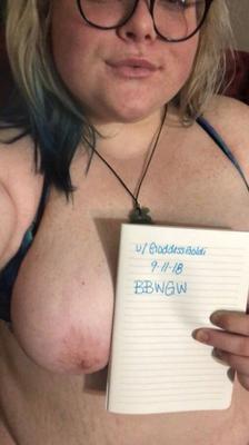 Déesse Goldi (BBW amateur)