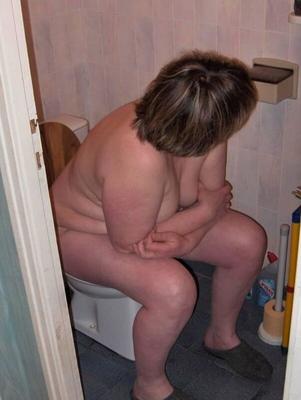 BBW Et SSBBW Sur La Toilette