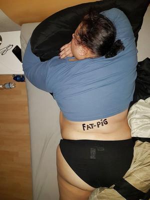 Amateur BBW salope Mélanie humiliation