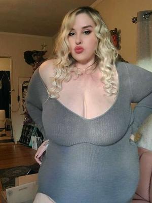 Bela BBW Bella