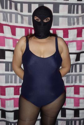 Bbw en masque noir