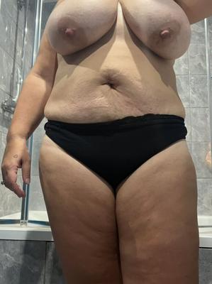 Mollige BBW, faltige MILF mit großen Titten