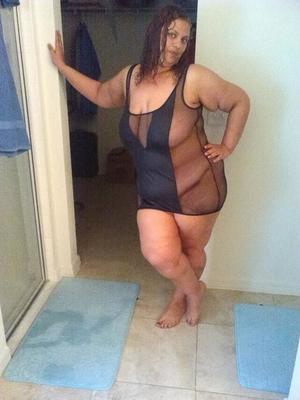 Chica Latina Gordita Caliente de Florida con Rollitos Suaves y GROSOR