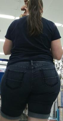 Wide Load Big Asses Voyeur