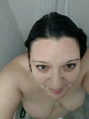 Amigo Kinky Kik - Selfies no banho