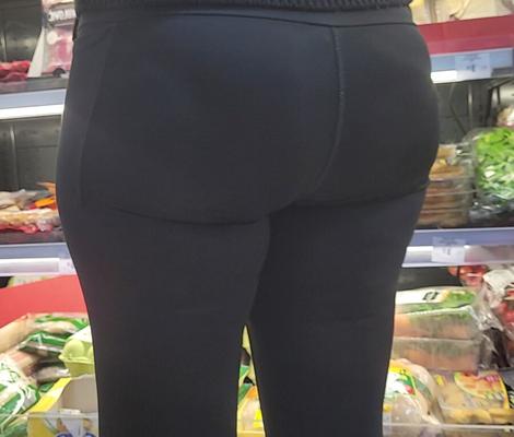 Bbw em leggings