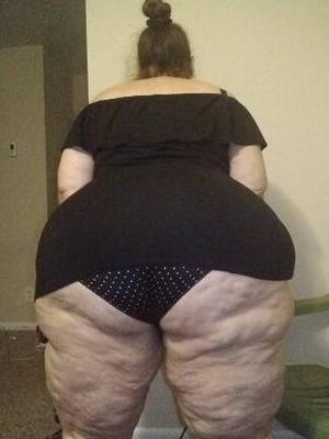 BALTIMORE DC Snow SUPER BIG ASS HIPS BBW SLUT fat legs