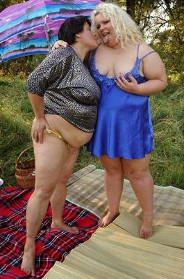 Feio SSBBW Lesbos