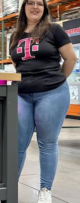 T-Mo BBW Flirts and Shows Off Ass