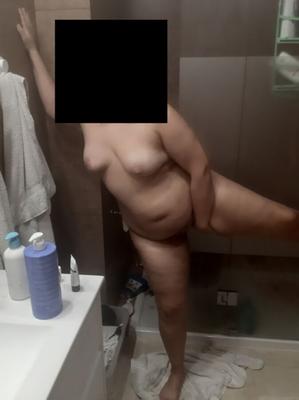 Mi Esposa Gordita Después de la Ducha