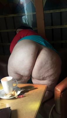 Mature cellulite fetish