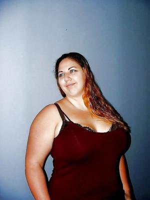 BBW perfecta de grandes tetas y barriga impresionante