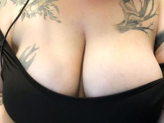 any whores with fat tits, or just me?