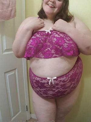 Gorgeous BBW Lola