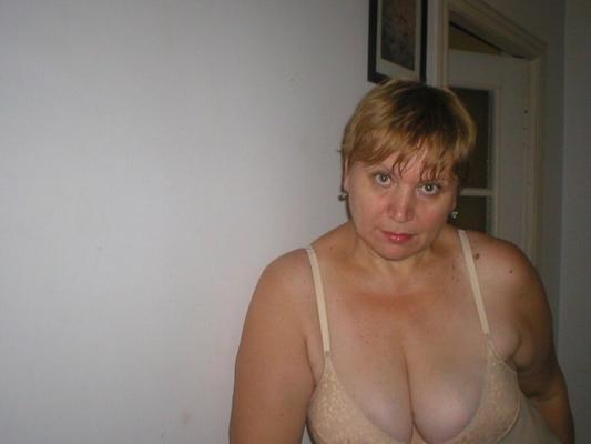 Gros corps de Galina russe mature de Moscou