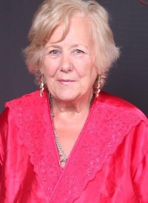 schlaffe, sexy Oma.