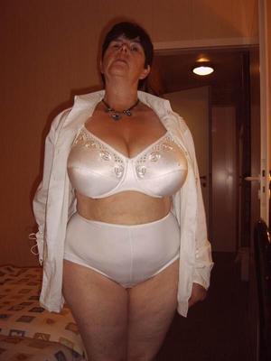 Pantalons et soutiens-gorge BBW