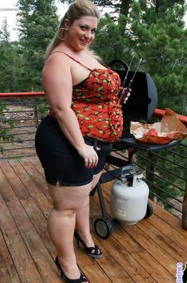 Chubby Girl Barbecue