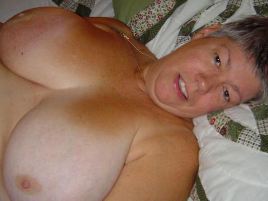 Abuela bbw con tetas increíbles