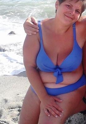 Bonita BBW en la Playa N/N